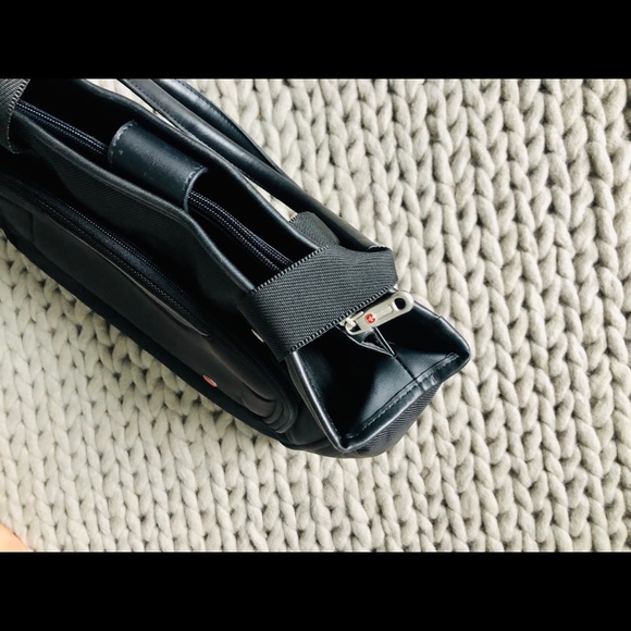 Wanger Laptop Bag very gently used - Picture 3 of 6